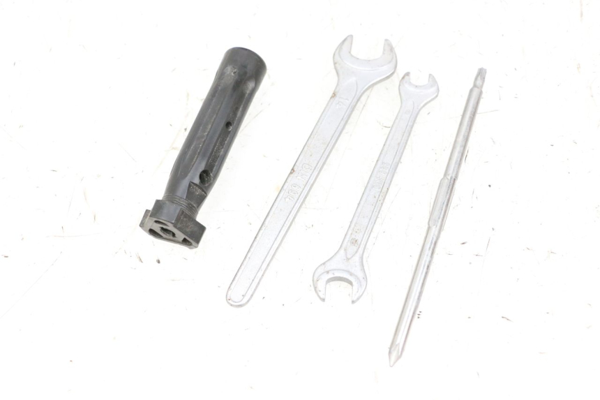 photo de TROUSSE A OUTILS BMW R GS 1250 (2021 - 2024) - Autre angle de vue