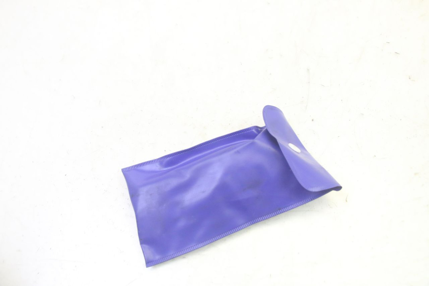 photo de TROUSSE A OUTILS JM MOTORS SANTANA EVO 50 (2024 - 2026) - Zoom état d’usage