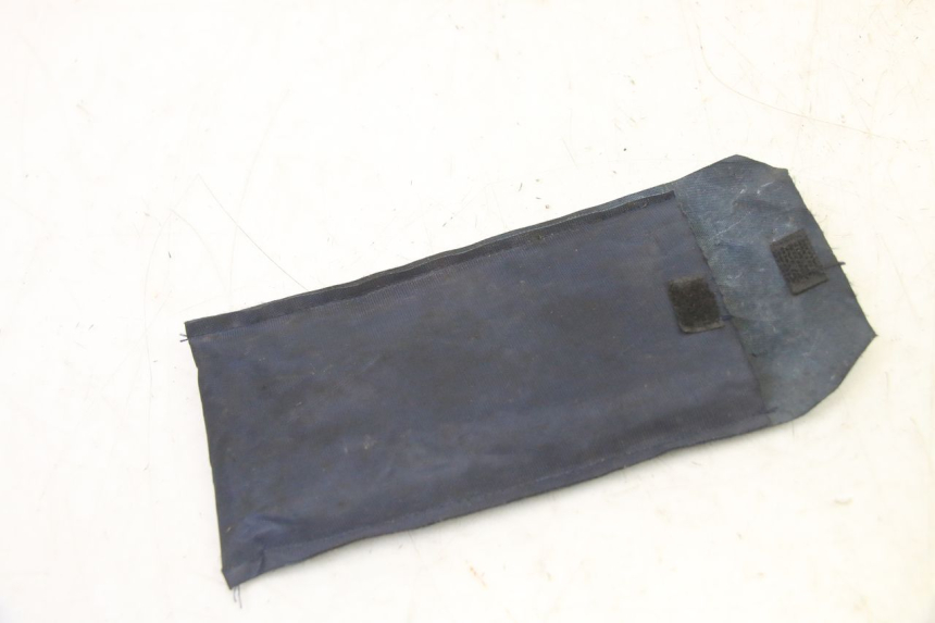 photo de TROUSSE A OUTILS TRIUMPH SPRINT 900 (1995 - 1998)