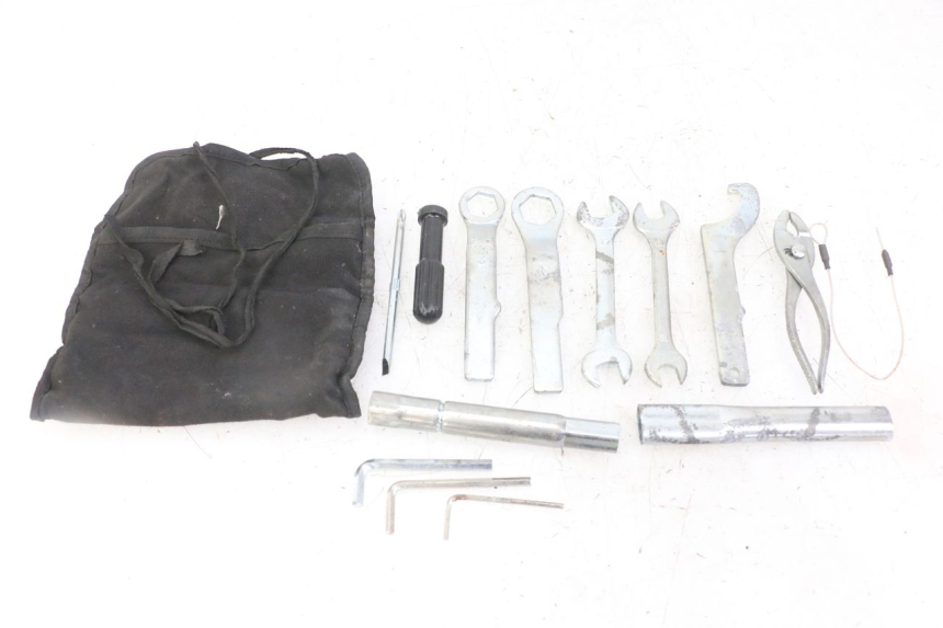 photo de TROUSSE A OUTILS YAMAHA XJ6 ABS 600 (2008 - 2016)