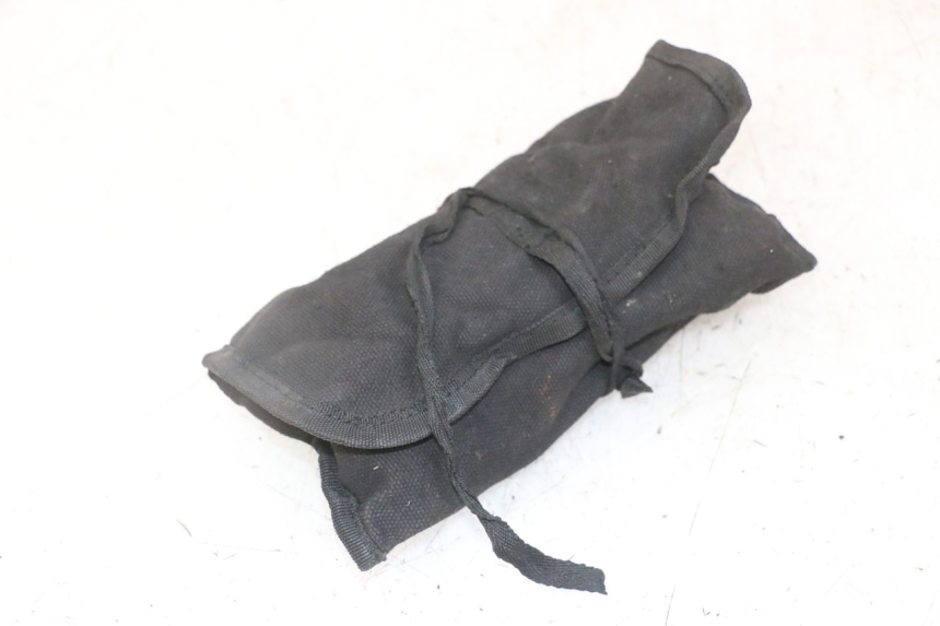 photo de TROUSSE A OUTILS YAMAHA XJ6 ABS 600 (2008 - 2016)