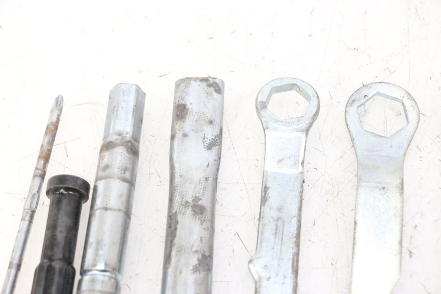 photo de TROUSSE A OUTILS YAMAHA XJ6 ABS 600 (2008 - 2016)