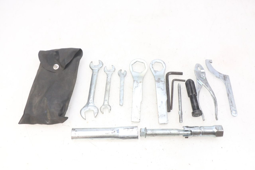 photo de TROUSSE A OUTILS KAWASAKI ZR7 ZR-7 S 750 (1999 - 2004)