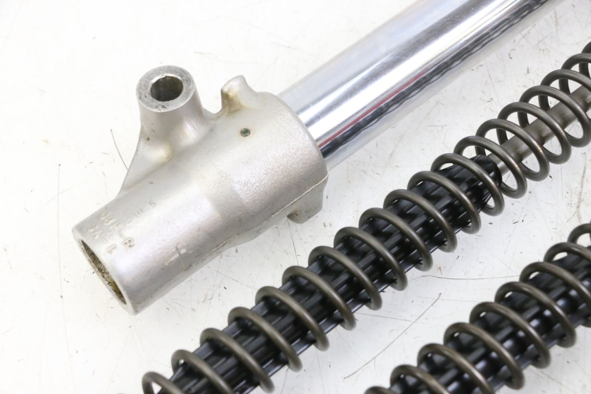 photo de TUBE FOURCHE HONDA CR 85 (2003 - 2007)
