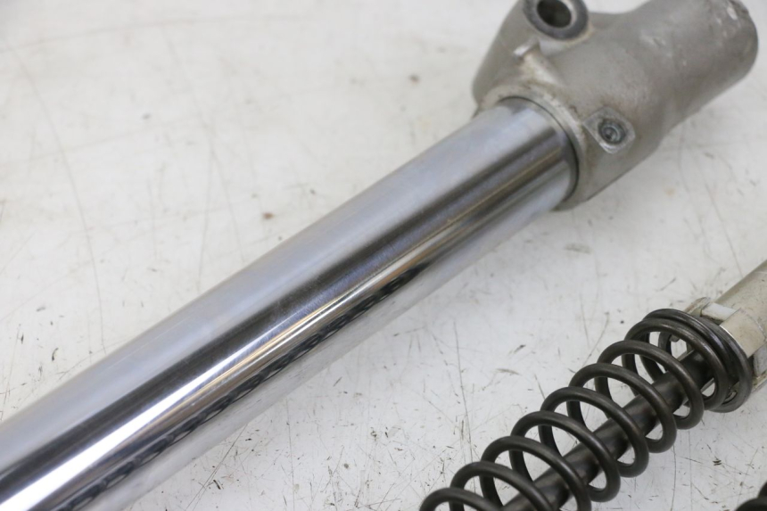 photo de TUBE FOURCHE HONDA CR 85 (2003 - 2007)