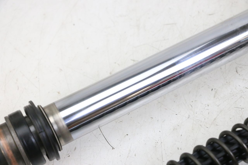 photo de TUBE FOURCHE HONDA CR 85 (2003 - 2007)