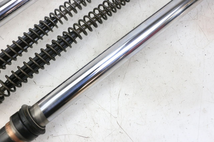 photo de TUBE FOURCHE HONDA CR 85 (2003 - 2007)