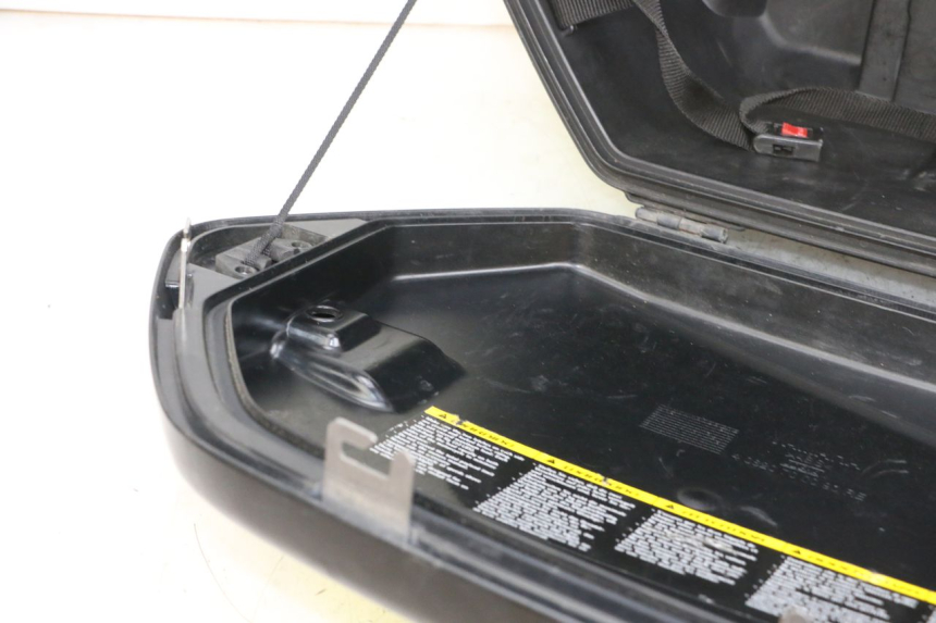 photo de VALISE DROITE YAMAHA TDM ABS 900 (2002 - 2014) - Zoom composants