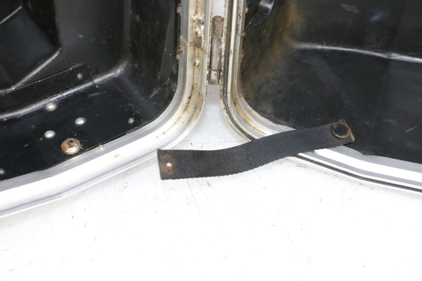 photo de VALISE GAUCHE KAWASAKI GTR 1000 (1994 - 2004) - Zoom état d’usage