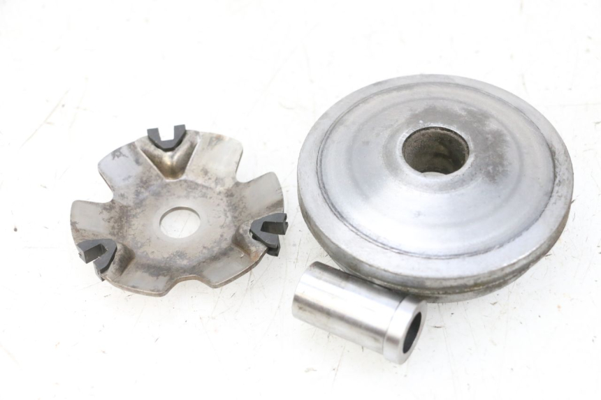 photo de VARIATEUR KYMCO AGILITY CITY 4T 50 (2008 - 2016) - Gros plan technique