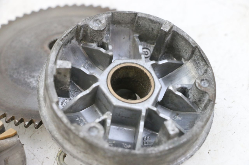 photo de VARIATEUR PEUGEOT KISBEE 4T 50 (2010 - 2017) - Vue d’ensemble