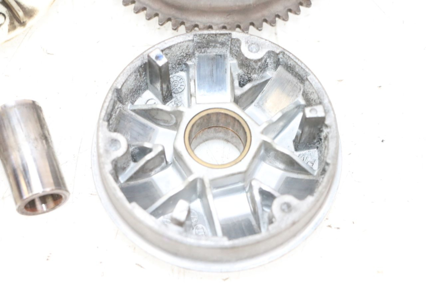 photo de VARIATEUR PEUGEOT KISBEE 4T 50 (2010 - 2017) - État de surface