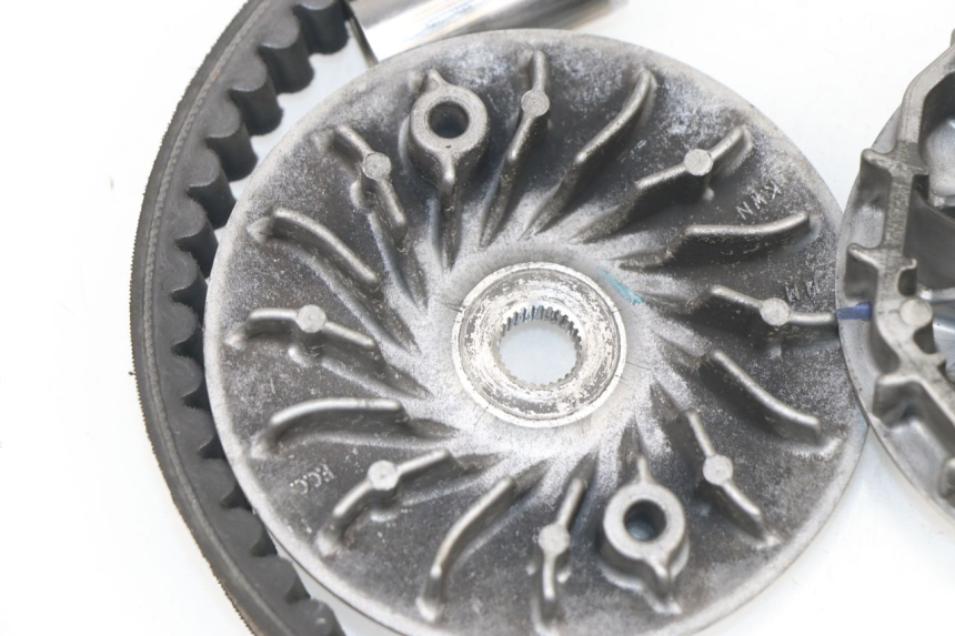 photo de VARIATEUR HONDA PCX (JF28) 125 (2009 - 2011) - Points de fixation