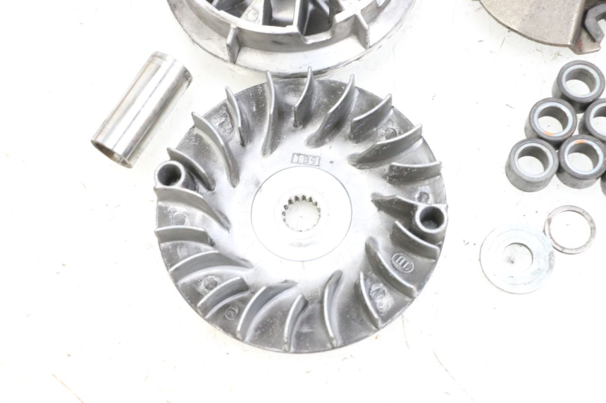 photo de VARIATEUR YAMAHA XMAX X-MAX ABS 125 (2017 - 2020) - Marquages et références