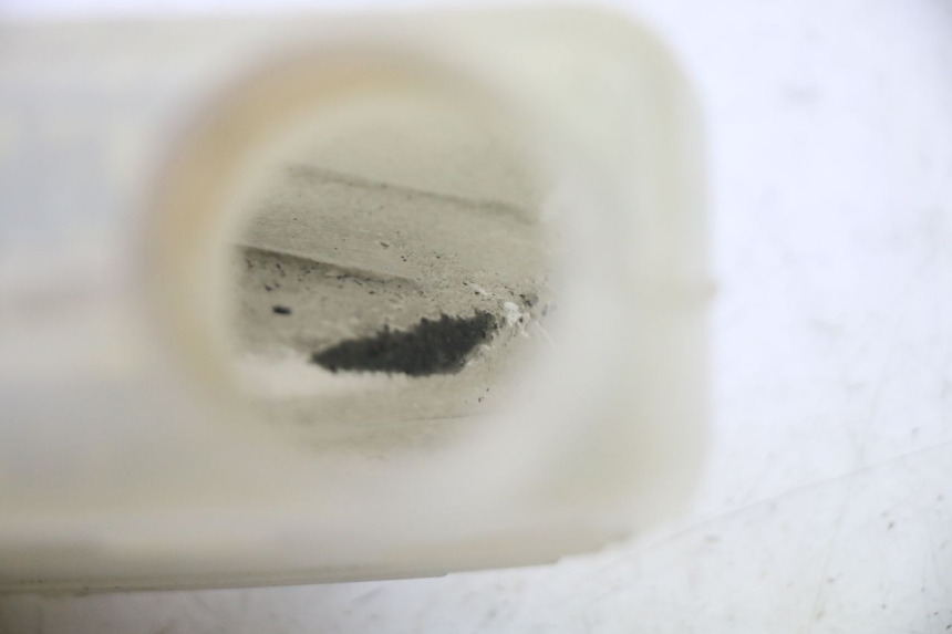 photo de VASE EXPANSION SUZUKI DL V STROM 1000 (2002 - 2007) - Gros plan technique