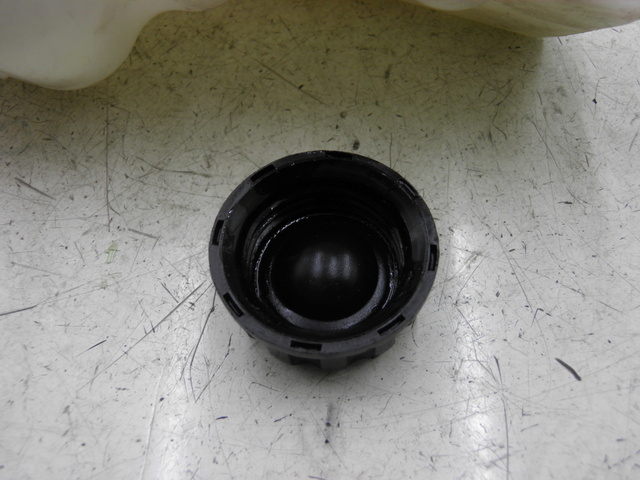 photo de VASE EXPANSION KAWASAKI ZZR 600 (1995 - 2004)