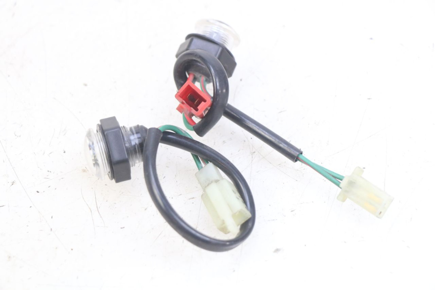 photo de VEILLEUSE KYMCO X-TOWN XTOWN 125 (2016 - 2021)