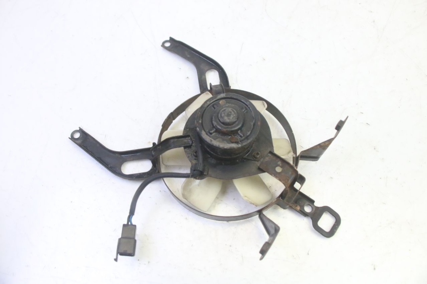 photo de VENTILATEUR KAWASAKI GPX R WARBIRD 600 (1988 - 1993) - Autre angle de vue