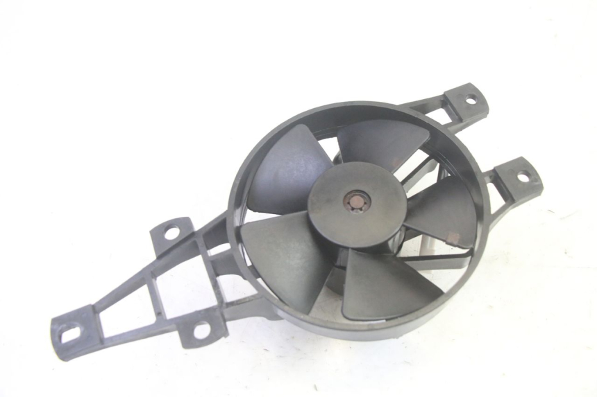 photo de VENTILATEUR PIAGGIO MP3 RL 250 (2006 - 2010) - Détail de la pièce
