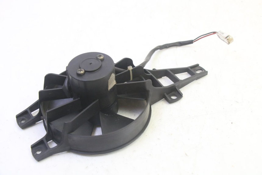 photo de VENTILATEUR PIAGGIO X8 125 (2004 - 2007) - Autre angle de vue