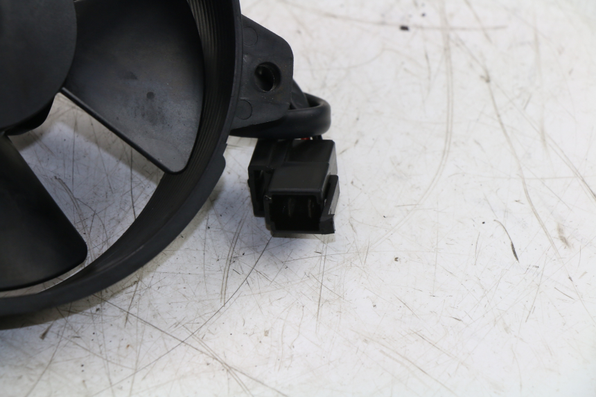 photo de VENTILATEUR YAMAHA YP MAJESTY 125 (2002 - 2006)