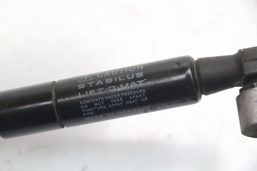 photo de VÉRIN COFFRE YAMAHA XMAX X-MAX ABS 125 (2017 - 2020)