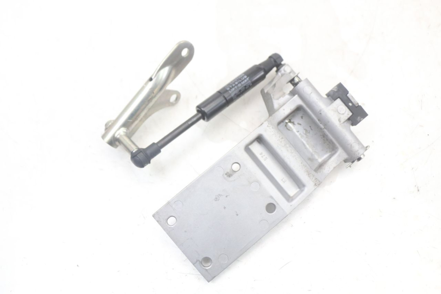 photo de VÉRIN COFFRE YAMAHA XMAX X-MAX ABS 125 (2017 - 2020)