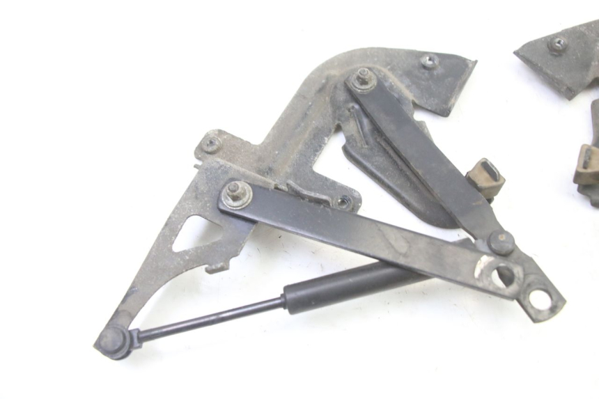 photo de VERIN SELLE PEUGEOT SATELIS 250 (2006 - 2012)