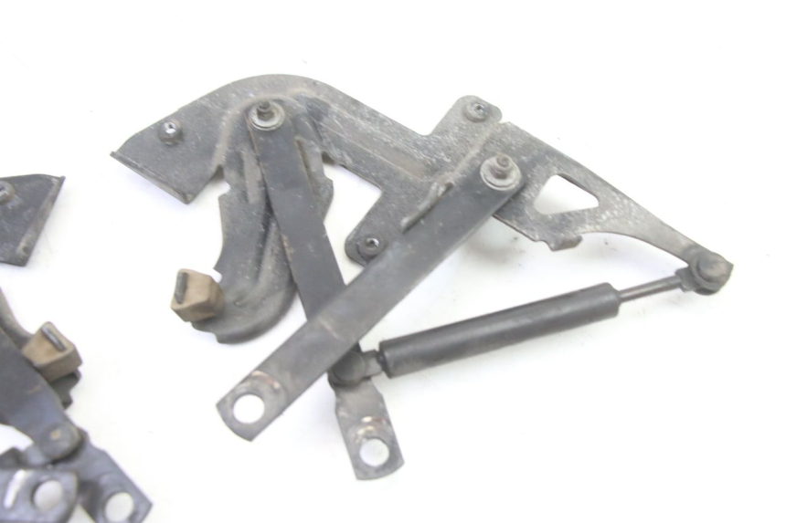 photo de VERIN SELLE PEUGEOT SATELIS 250 (2006 - 2012)