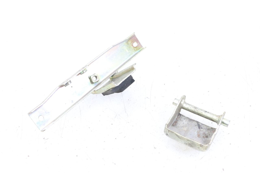 photo de VERROUILLAGE SELLE HYOSUNG GTR 125 (2006 - 2008)