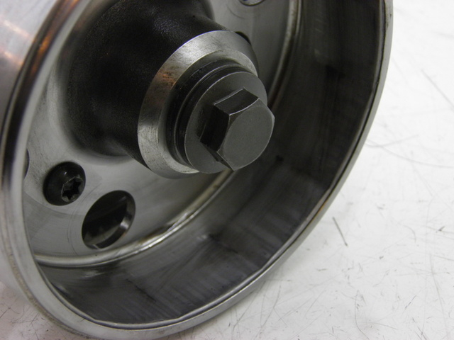 photo de VILEBREQUIN YAMAHA FJR 1300 (2004 - 2005) - Gros plan technique