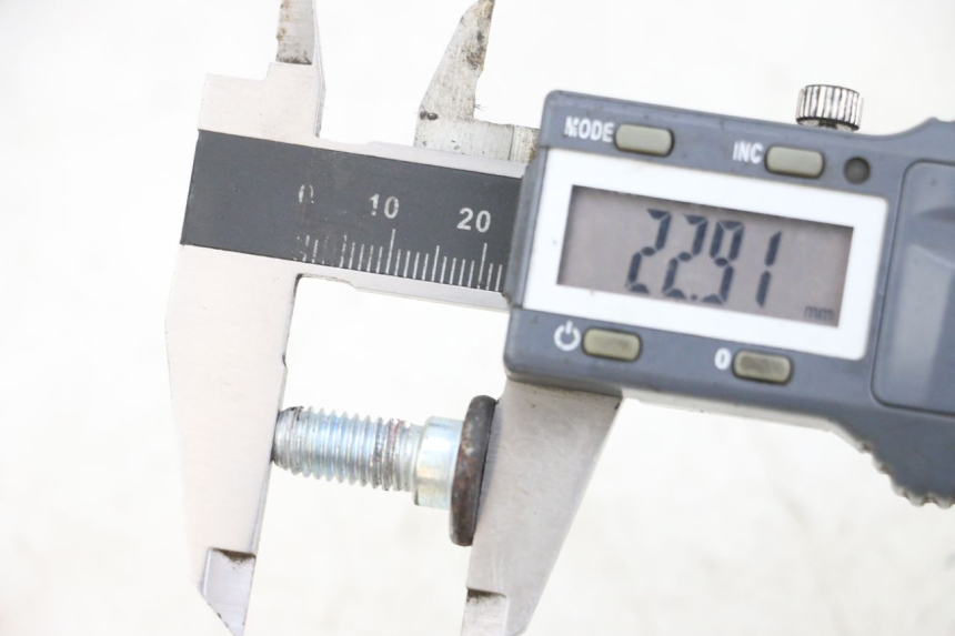 photo de VIS DISQUE DE FREIN HYOSUNG GV AQUILA 125 (2000 - 2004)