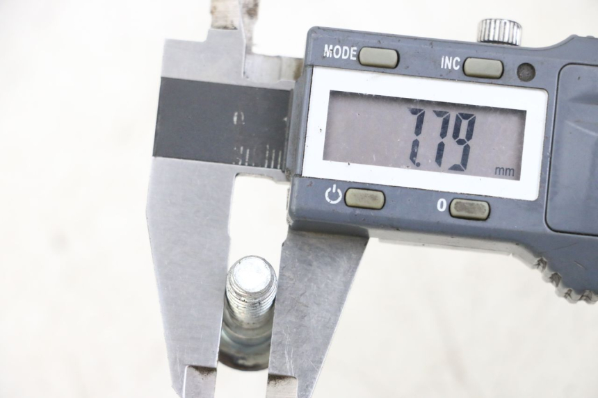 photo de VIS DISQUE DE FREIN HYOSUNG GV AQUILA 125 (2000 - 2004)