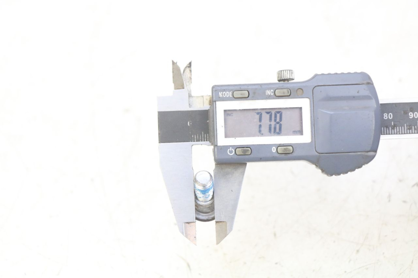 photo de VIS DISQUE DE FREIN SUZUKI BURGMAN 650 (2002 - 2004)