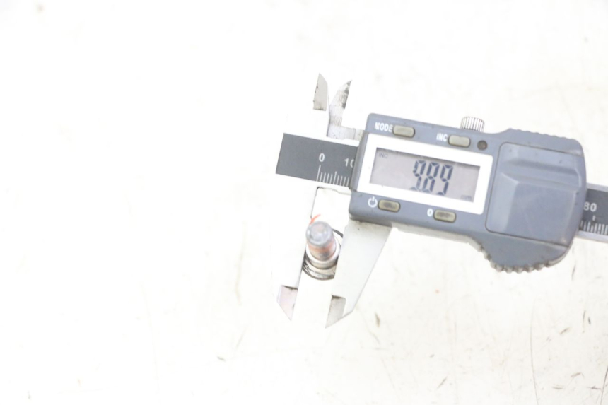 photo de VIS DISQUE DE FREIN HONDA CBF 500 (2004 - 2007)
