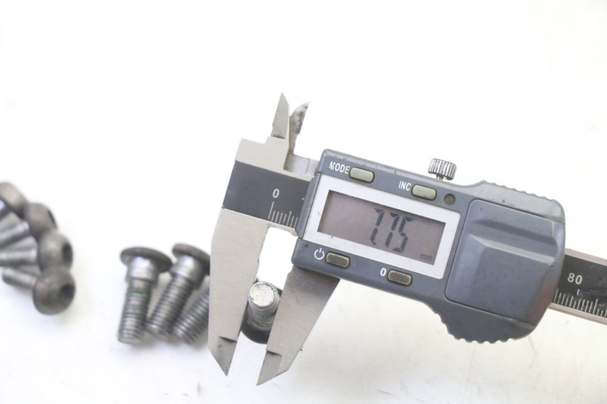 photo de VIS DISQUE DE FREIN HONDA CBR RR FIREBLADE 900 (1992 - 1994)