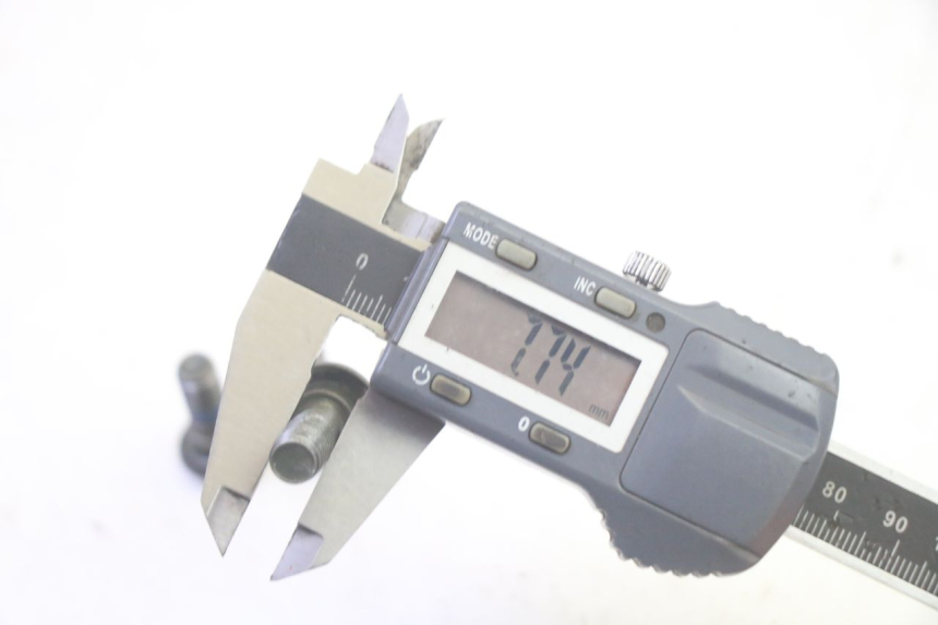 photo de VIS DISQUE DE FREIN SYM CROX 4T 50 (2016 - 2023) - Gros plan technique