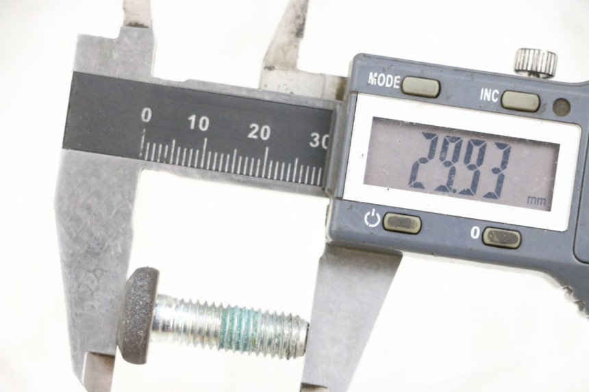 photo de VIS DISQUE DE FREIN MBK FLAME X 125 (2007 - 2016) - Zoom état d’usage