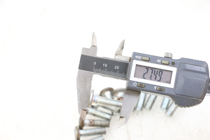 photo de VIS DISQUE DE FREIN JM MOTORS GTS 125 (2015 - 2019) - Zoom état d’usage