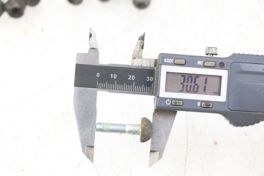 photo de VIS DISQUE DE FREIN HONDA NSR R 125 (1994 - 2003) - Détail de la pièce