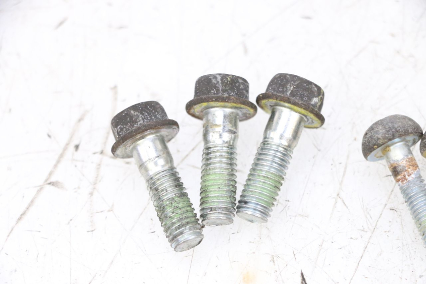 photo de VIS DISQUE DE FREIN HONDA NSR R 125 (1994 - 2003) - Points de fixation