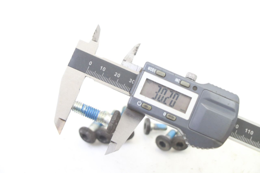 photo de VIS DISQUE DE FREIN YAMAHA XMAX X-MAX 125 (2006 - 2009)