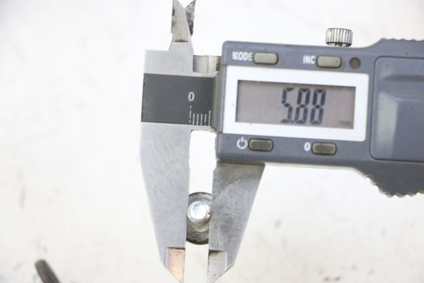 photo de VIS DISQUE DE FREIN YAMAHA X-MAX XMAX 250 (2006 - 2009)