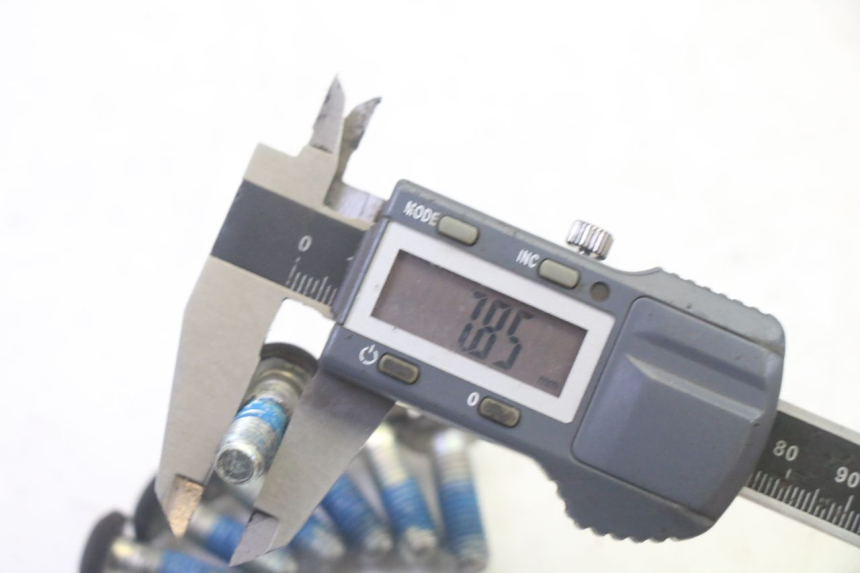 photo de VIS DISQUE DE FREIN YAMAHA YP MAJESTY 125 (2007 - 2010)